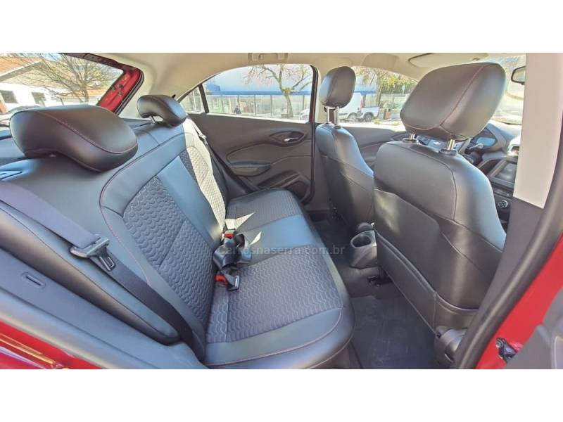 CHEVROLET - ONIX - 2017/2018 - Vermelha - Sob Consulta