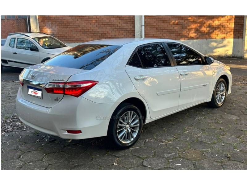 TOYOTA - COROLLA - 2015/2016 - Branca - Sob Consulta