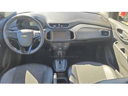 CHEVROLET - ONIX - 2017/2018 - Vermelha - Sob Consulta