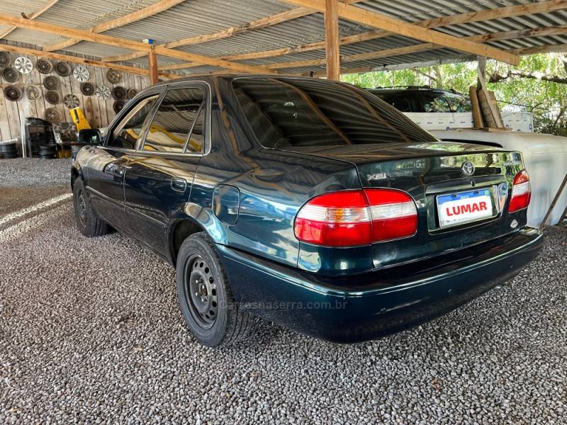 TOYOTA - COROLLA - 2001/2001 - Verde - Sob Consulta