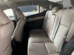 TOYOTA - COROLLA - 2015/2016 - Branca - Sob Consulta