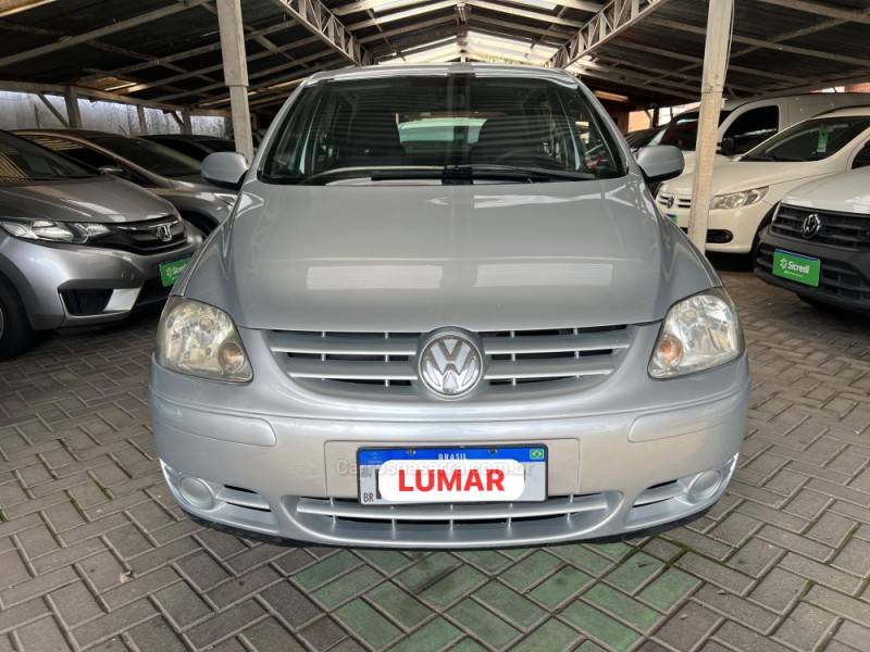 VOLKSWAGEN - FOX - 2005/2006 - Prata - Sob Consulta
