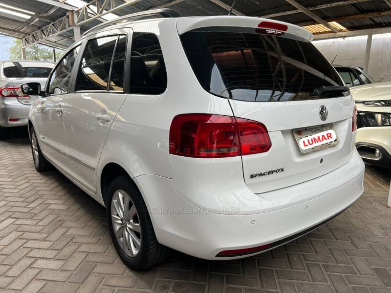 VOLKSWAGEN - SPACEFOX - 2011/2012 - Branca - Sob Consulta