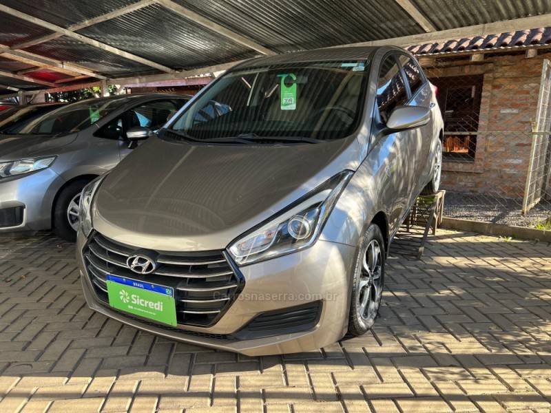 HYUNDAI - HB20 - 2018/2019 - Prata - Sob Consulta