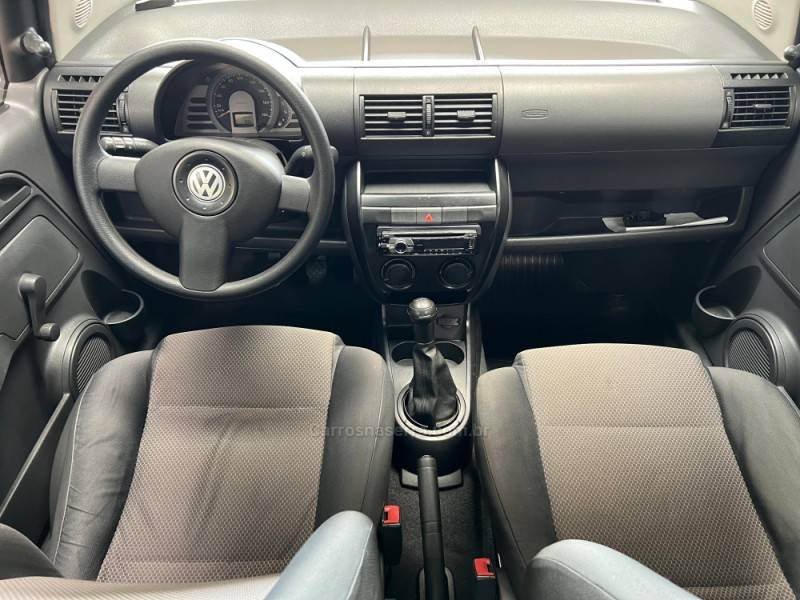 VOLKSWAGEN - FOX - 2005/2006 - Prata - Sob Consulta