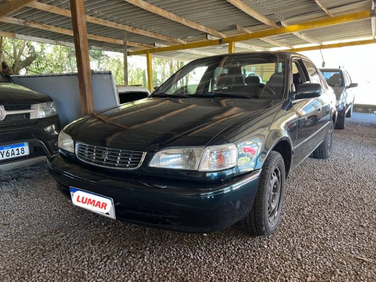 TOYOTA - COROLLA - 2001/2001 - Verde - Sob Consulta