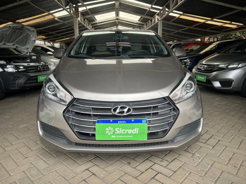 HYUNDAI - HB20 - 2018/2019 - Prata - Sob Consulta