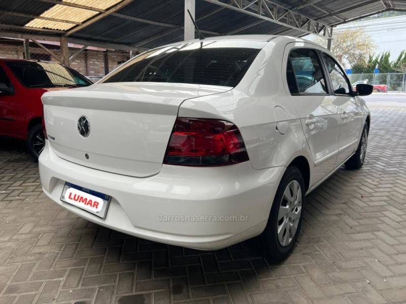 VOLKSWAGEN - VOYAGE - 2011/2012 - Branca - Sob Consulta