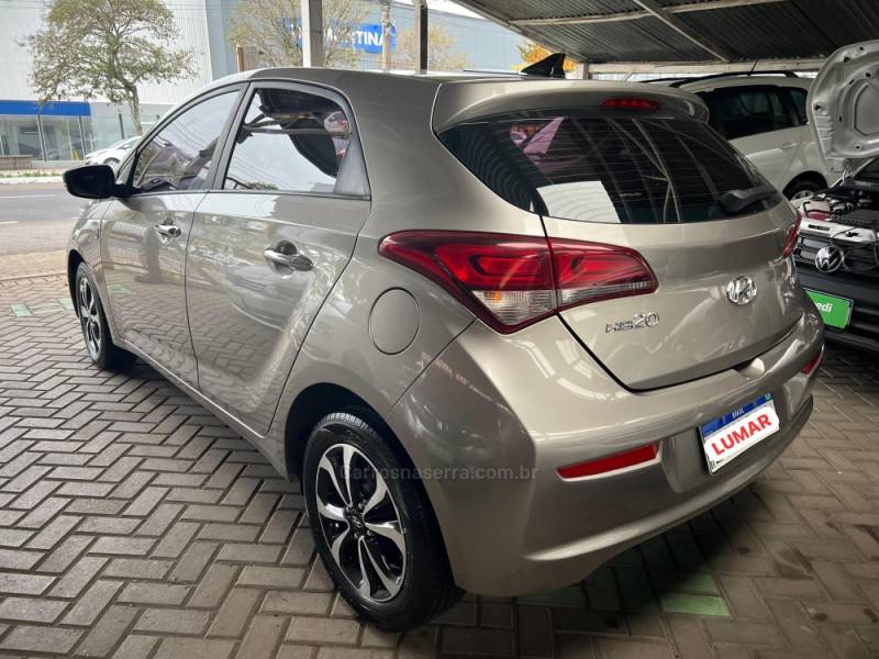 HYUNDAI - HB20 - 2018/2019 - Prata - Sob Consulta