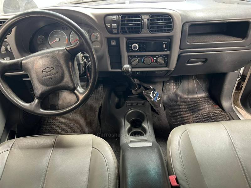 CHEVROLET - S10 - 2001/2002 - Branca - Sob Consulta
