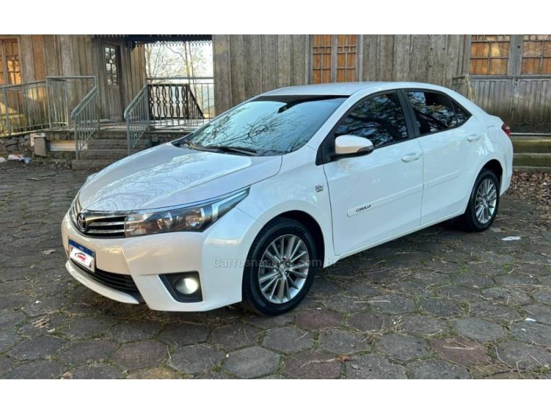 TOYOTA - COROLLA - 2015/2016 - Branca - Sob Consulta