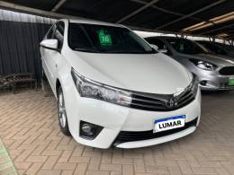 TOYOTA - COROLLA - 2015/2016 - Branca - Sob Consulta