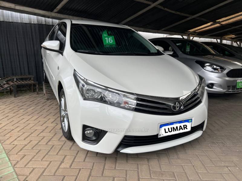 TOYOTA - COROLLA - 2015/2016 - Branca - Sob Consulta