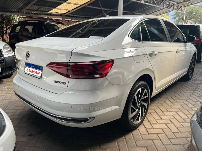 VOLKSWAGEN - VIRTUS - 2022/2022 - Branca - Sob Consulta