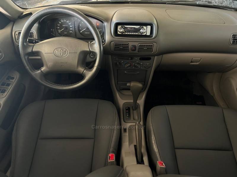 TOYOTA - COROLLA - 2001/2001 - Verde - Sob Consulta