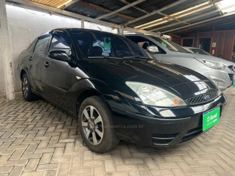 FORD - FOCUS - 2006/2007 - Preta - Sob Consulta